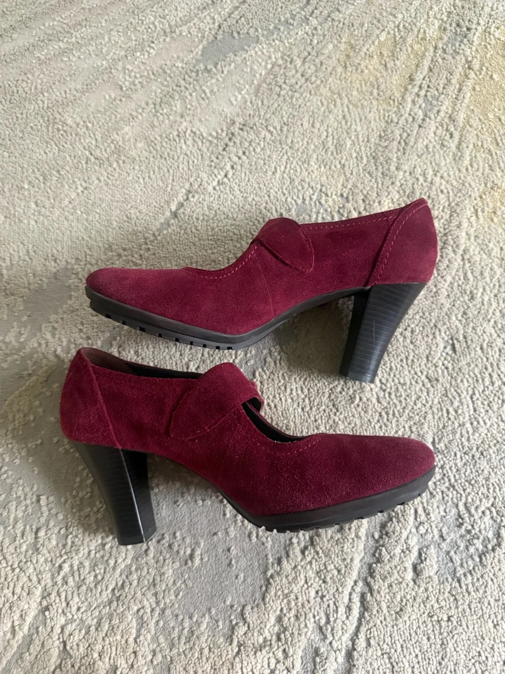 AEROSOLES Wine Burgundy Suede Mary Jane Heels comfort pumps 10